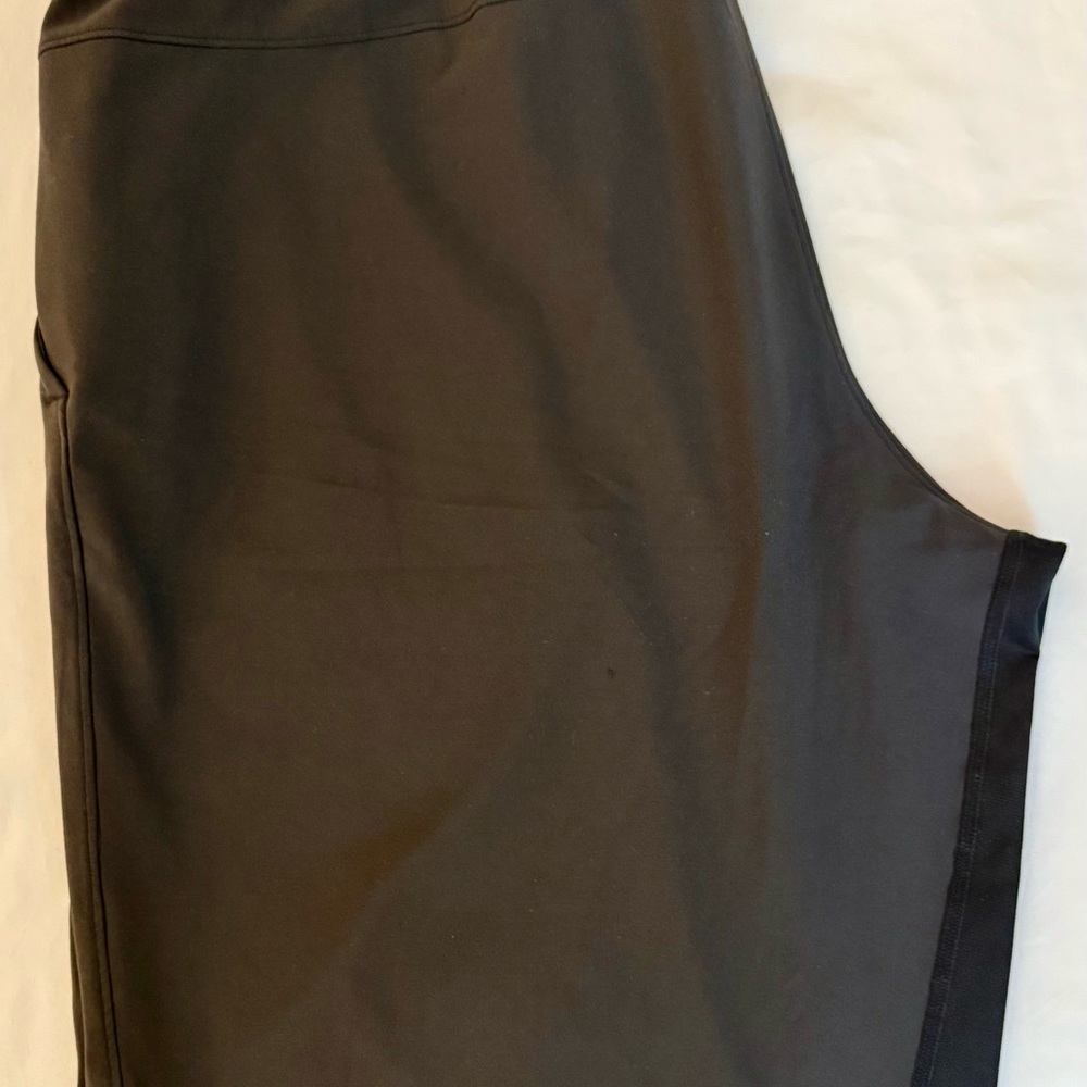Lululemon Men’s T.H.E. Short 9” – Black – Size Medium (Unlined)